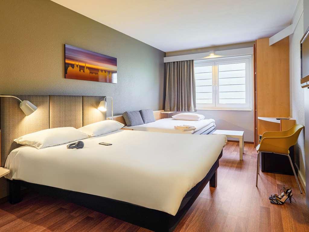 Ibis Hotel Wuerzburg City Room photo