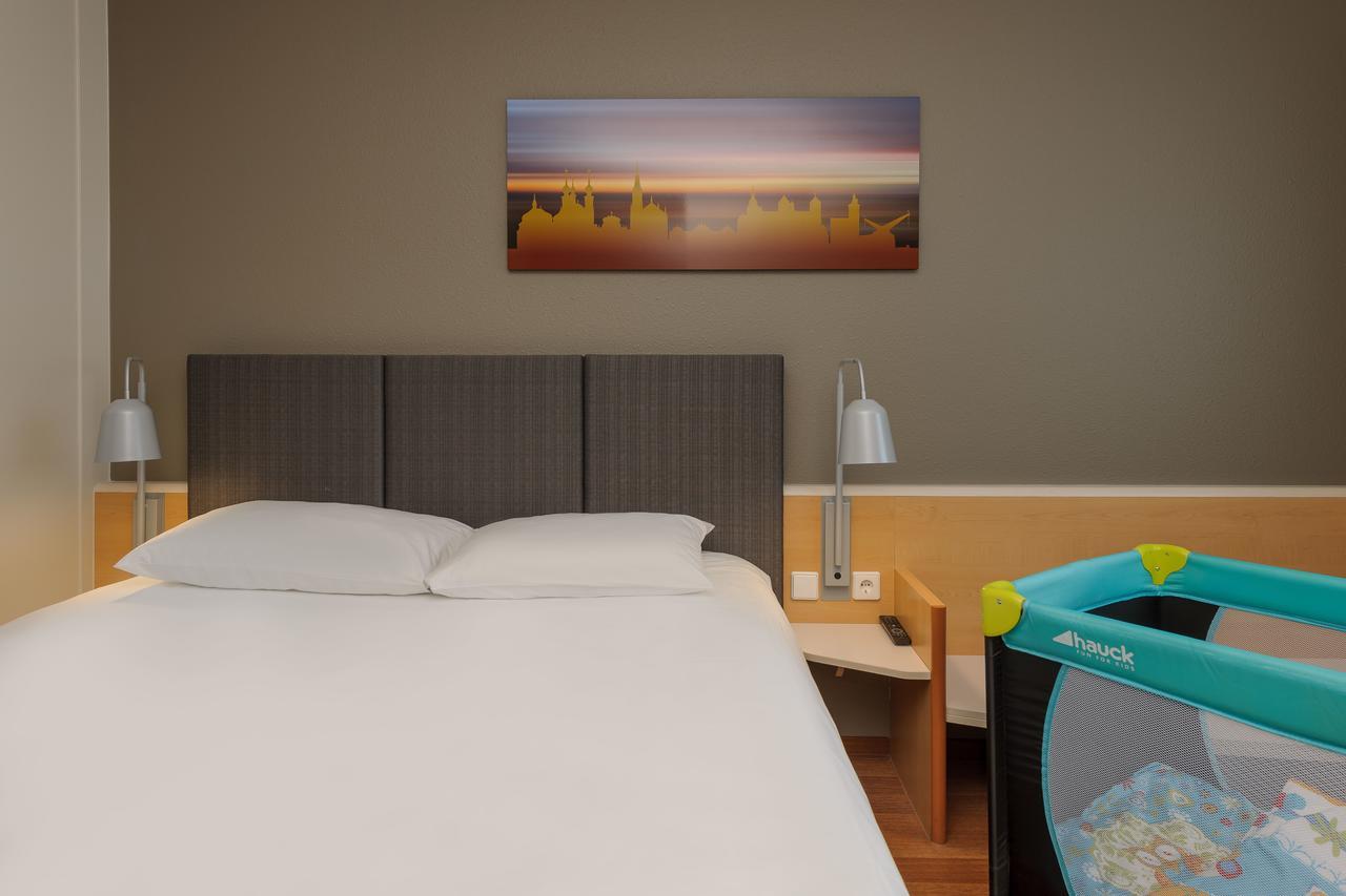 Ibis Hotel Wuerzburg City Exterior photo